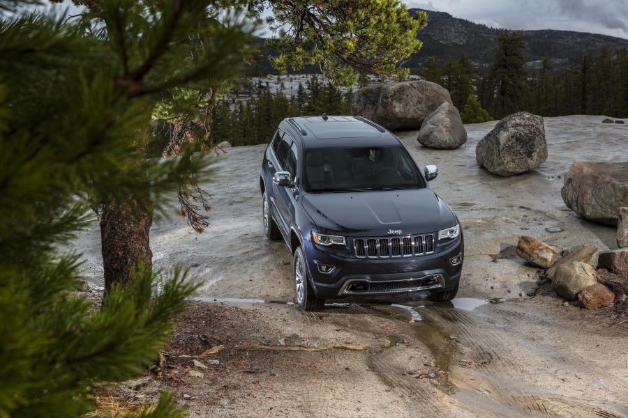  Jeep Grand Cherokee Limited 2014 года  (фото 34 из 44)